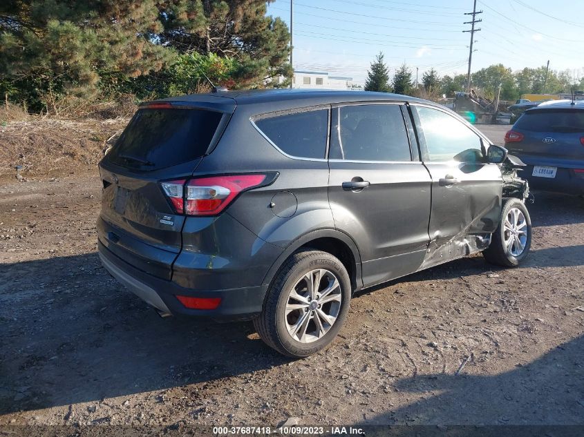 2017 FORD ESCAPE SE - 1FMCU0GD5HUD92600