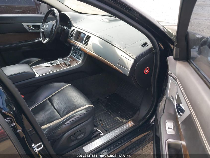 2015 JAGUAR XF V6 - SAJWJ0FF5F8U61550