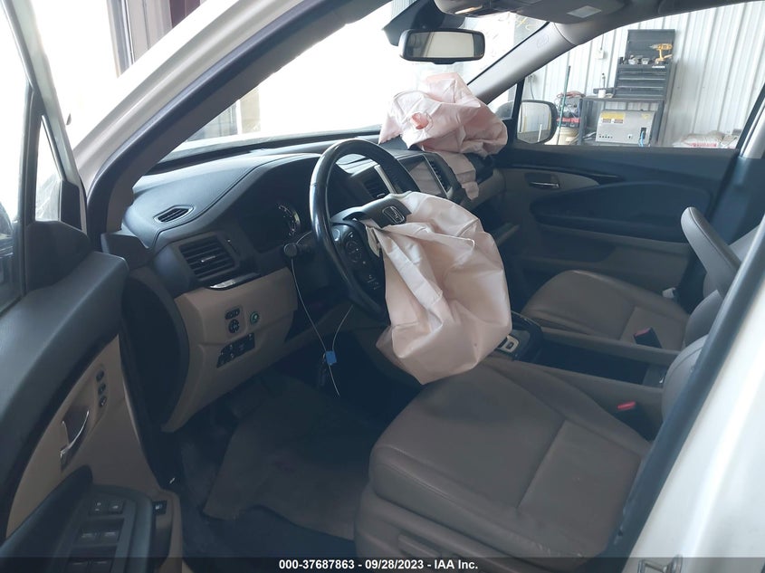 VIN 5FPYK3F75HB004052 2017 HONDA RIDGELINE RTL