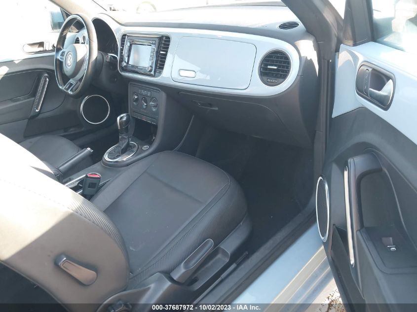 2014 VOLKSWAGEN BEETLE CONVERTIBLE 2.5L 3VW5P7ATXEM803189