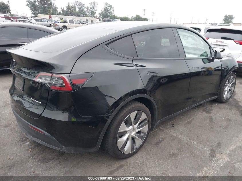 VIN 5YJYGDEE6MF240798 2021 TESLA MODEL Y LONG RANGE
