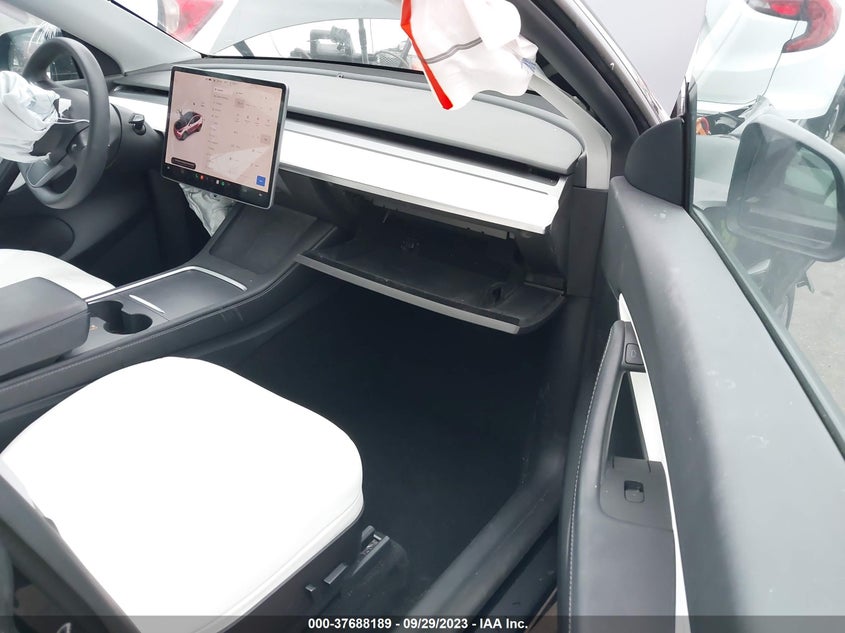 VIN 5YJYGDEE6MF240798 2021 TESLA MODEL Y LONG RANGE