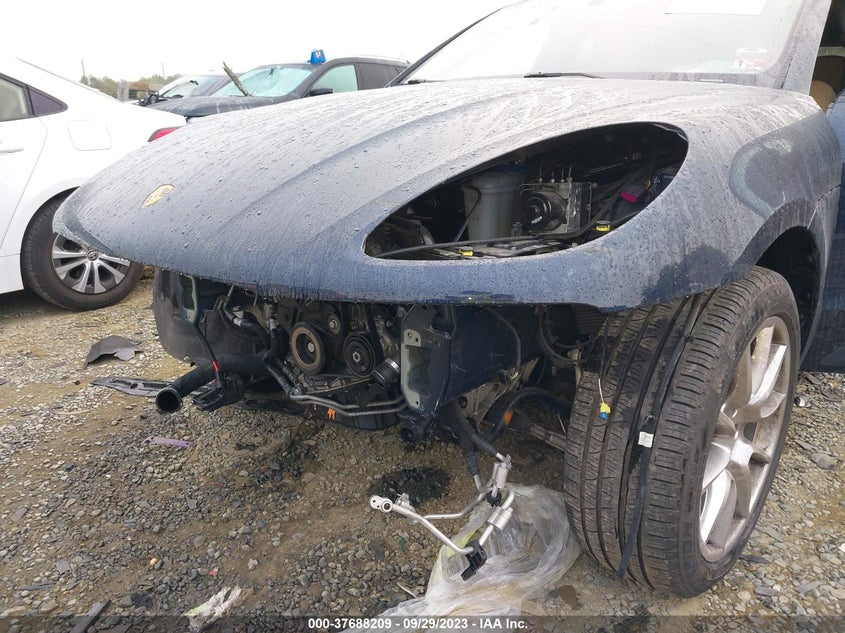 VIN WP1AA2A56JLB15739 2018 PORSCHE MACAN