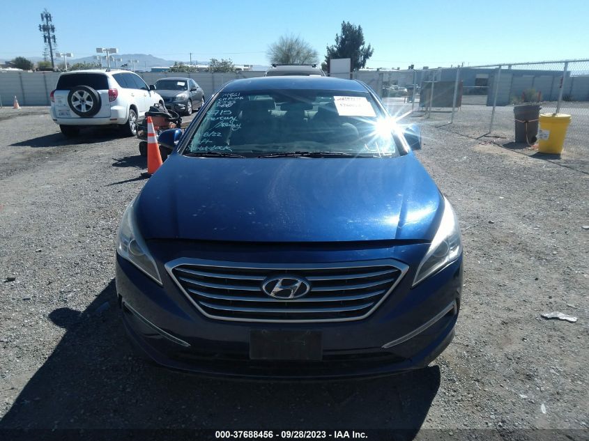 2015 HYUNDAI SONATA 2.4L SE - 5NPE24AF8FH127763