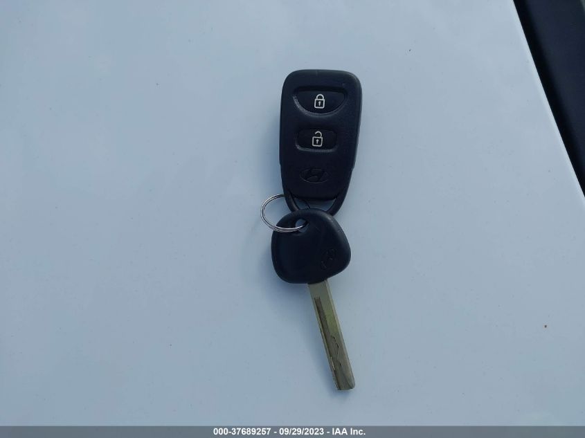 2017 HYUNDAI ACCENT SE - KMHCT5AE1HU310685