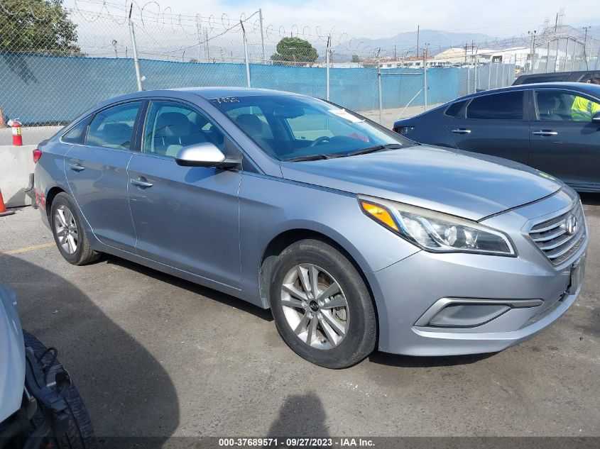 2016 HYUNDAI SONATA 2.4L SE - 5NPE24AF2GH322940