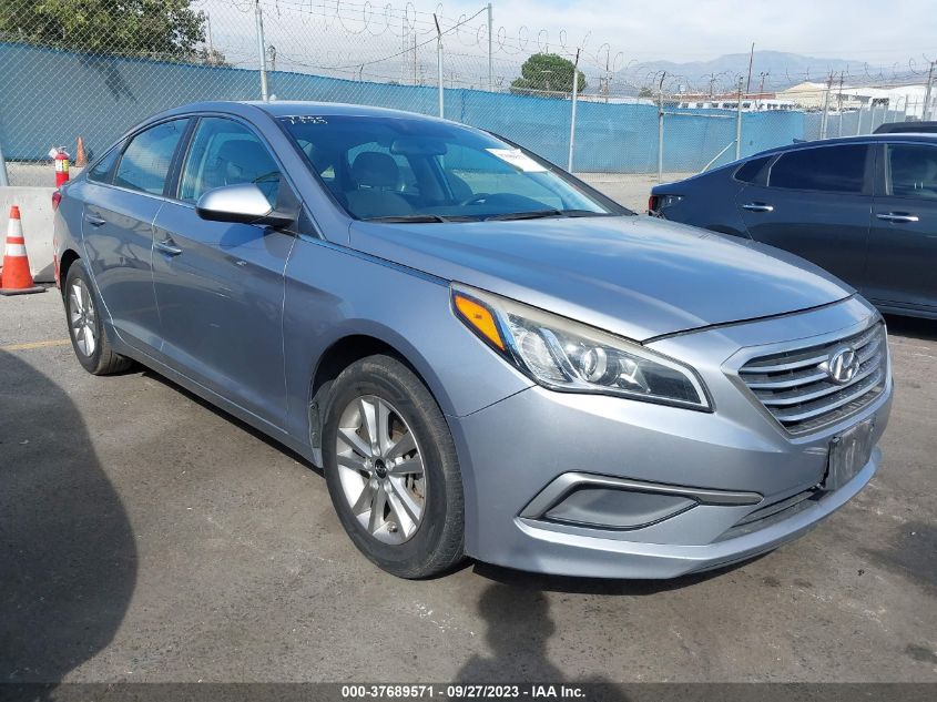 2016 HYUNDAI SONATA 2.4L SE - 5NPE24AF2GH322940