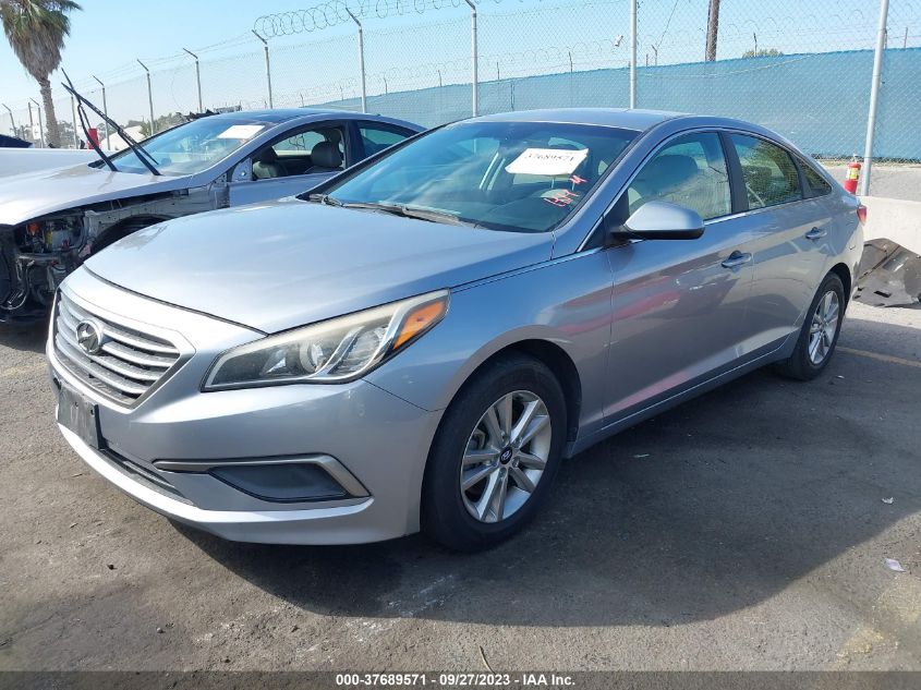 2016 HYUNDAI SONATA 2.4L SE - 5NPE24AF2GH322940