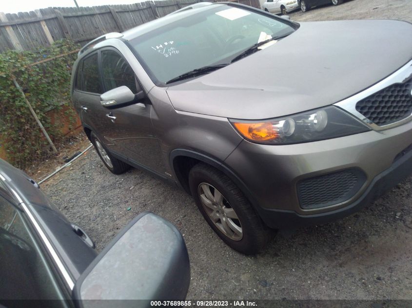 2013 KIA SORENTO LX - 5XYKT3A65DG411219