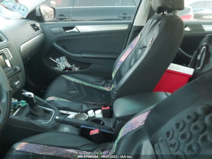 2017 VOLKSWAGEN JETTA 1.4T S - 3VW2B7AJ8HM379645