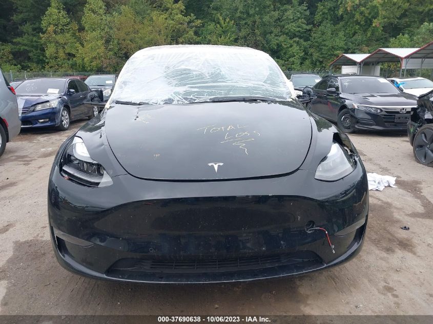 7SAYGDEF6NF548454 Tesla Model Y PERFORMANCE 11