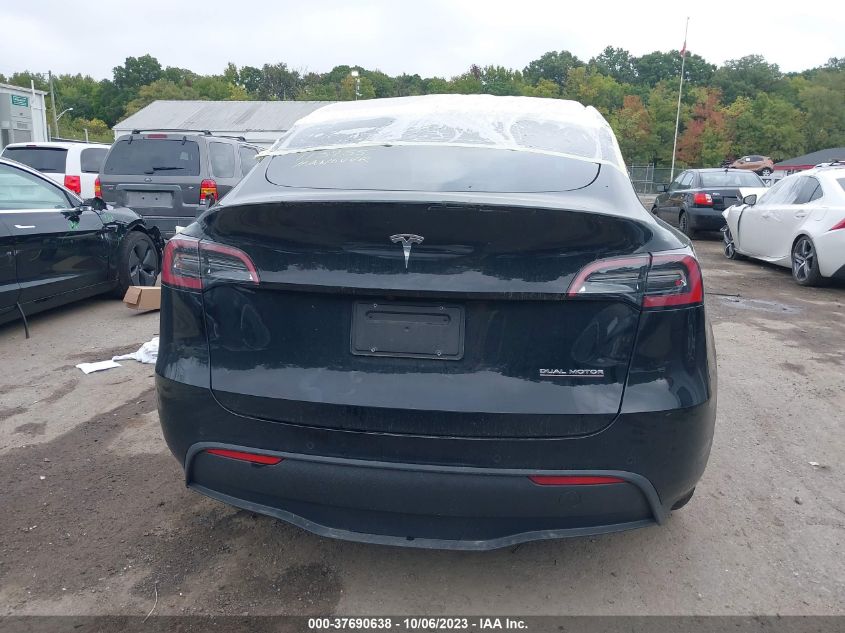 7SAYGDEF6NF548454 Tesla Model Y PERFORMANCE 15