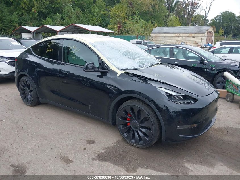 7SAYGDEF6NF548454 Tesla Model Y PERFORMANCE