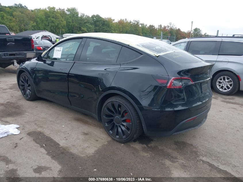 7SAYGDEF6NF548454 Tesla Model Y PERFORMANCE 3