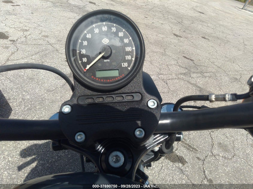 VIN 1HD4LE215NB400402 2022 HARLEY-DAVIDSON XL883 N
