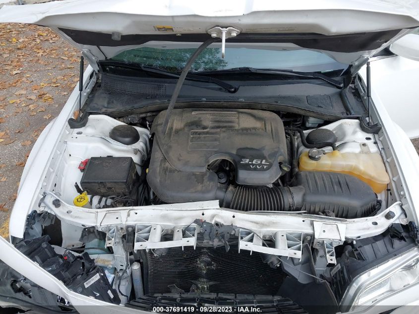 2013 CHRYSLER 300 - 2C3CCAAG6DH657140