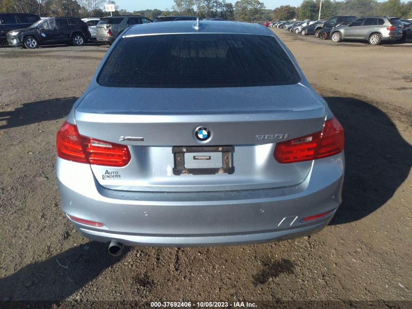 2013 BMW 320I XDRIVE WBA3C3C50DF982805