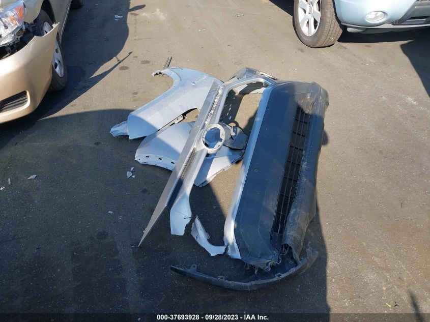 2019 TOYOTA RAV4 HYBRID XLE - JTMRWRFVXKD037534