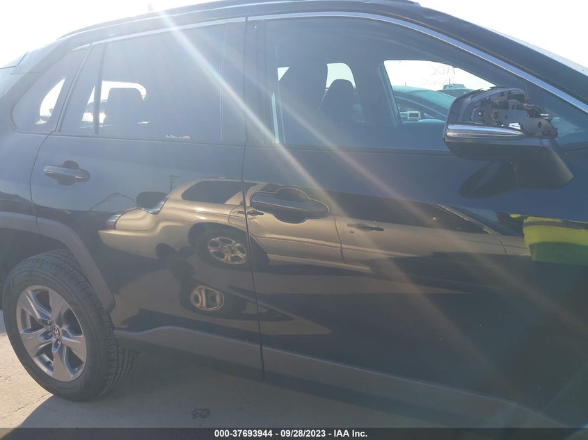 VIN 2T3W1RFV4NW191150 2022 TOYOTA RAV4 XLE