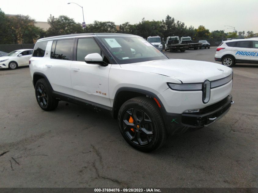 7PDSGABA3PN012049 RIVIAN R1S ADVENTURE PACKAGE 2023