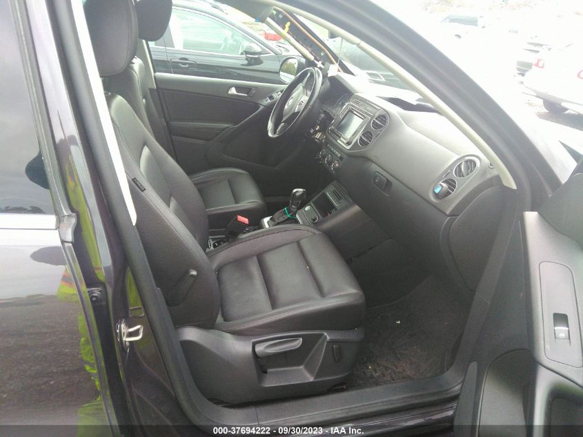 2016 VOLKSWAGEN TIGUAN S/SE/SEL/R-LINE - WVGBV7AX9GW607807