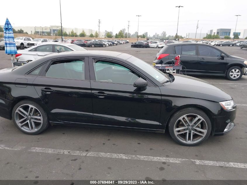 2017 AUDI A3 SEDAN PREMIUM WAUAUGFF2H1075640