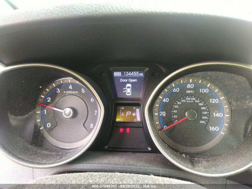 2013 HYUNDAI ELANTRA GT - KMHD35LE7DU113211