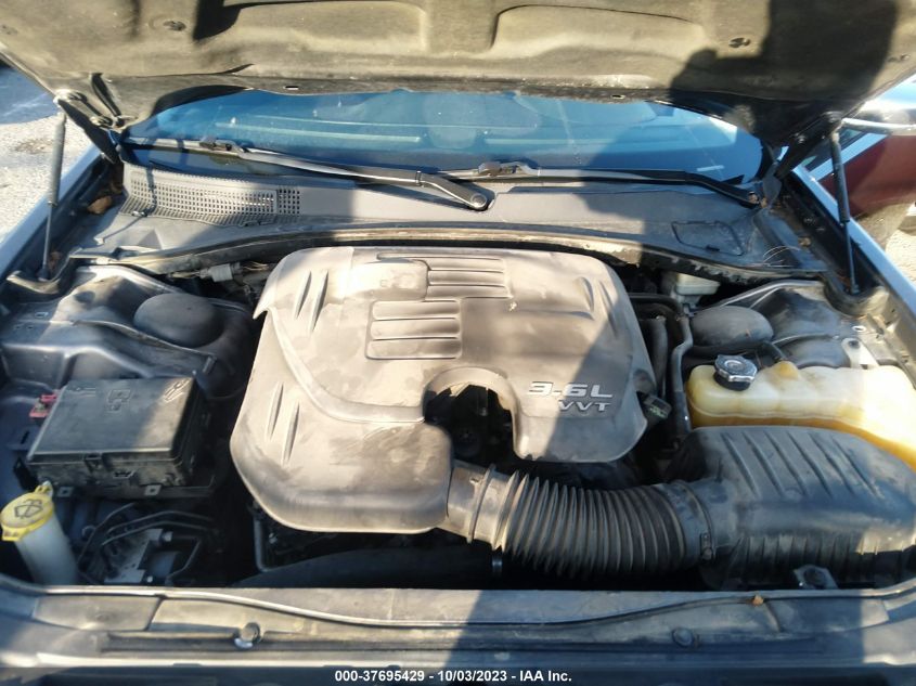 2015 CHRYSLER 300C 2C3CCAEGXFH779545