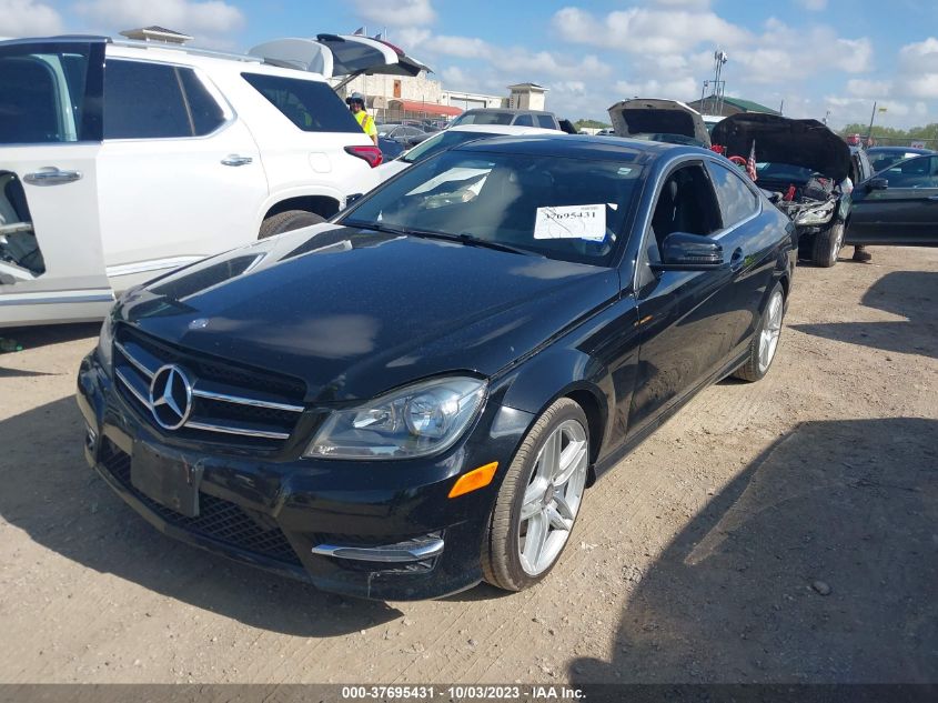 2015 MERCEDES-BENZ C 350 SPORT WDDGJ5HB8FG435837