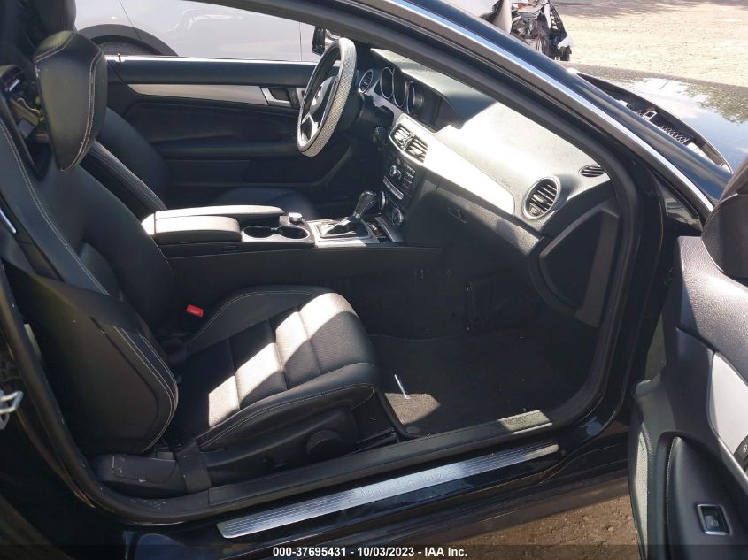 2015 MERCEDES-BENZ C 350 SPORT WDDGJ5HB8FG435837
