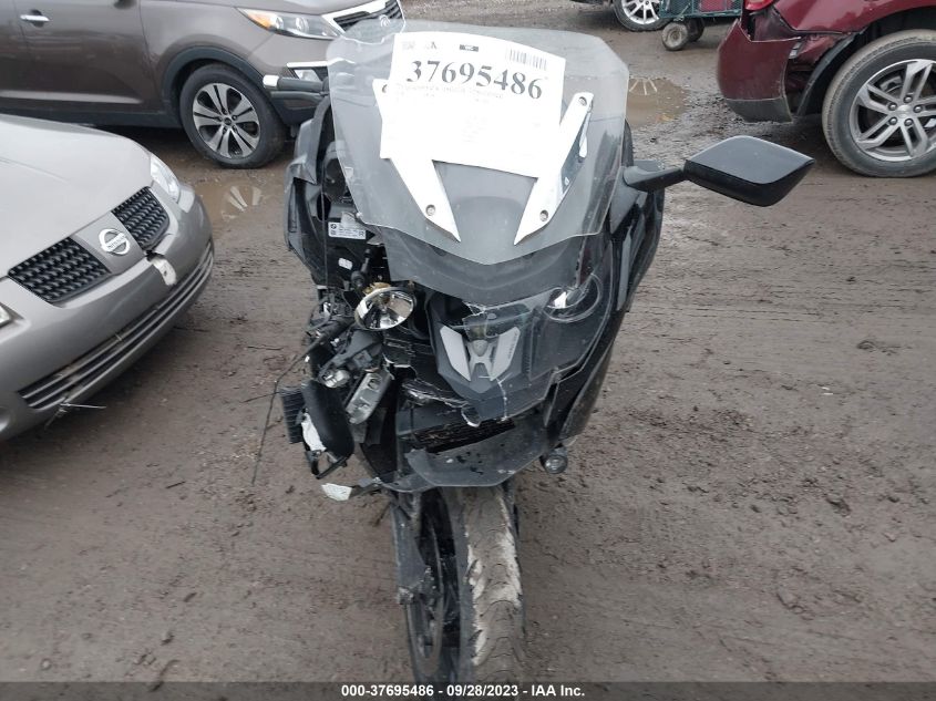 2018 BMW K1600 B WB10F5302JZG16237