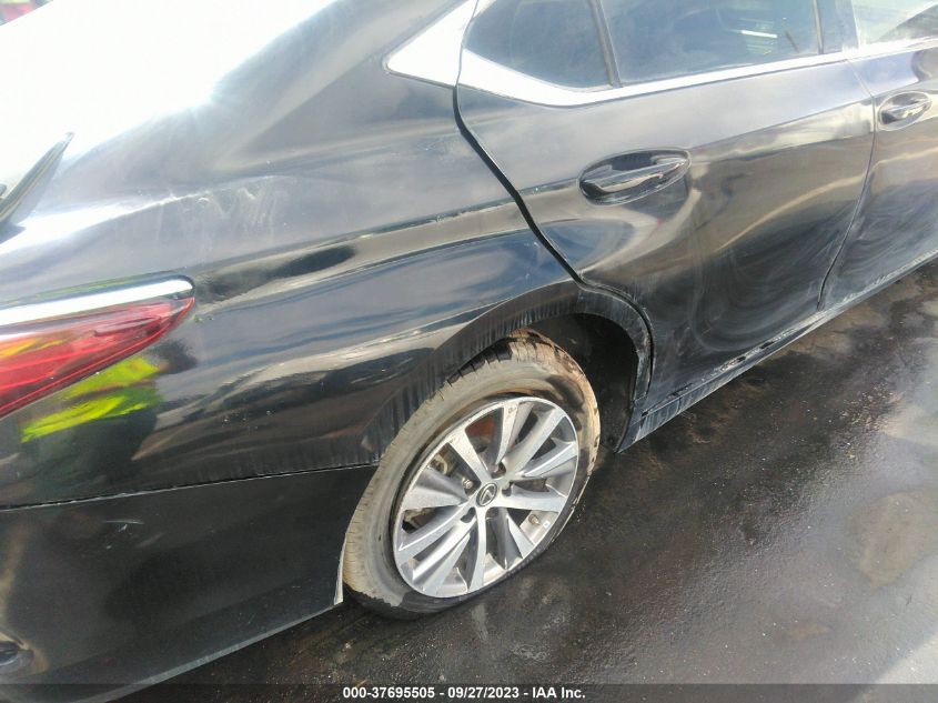2020 LEXUS ES ES 300H 58AD21B17LU008573