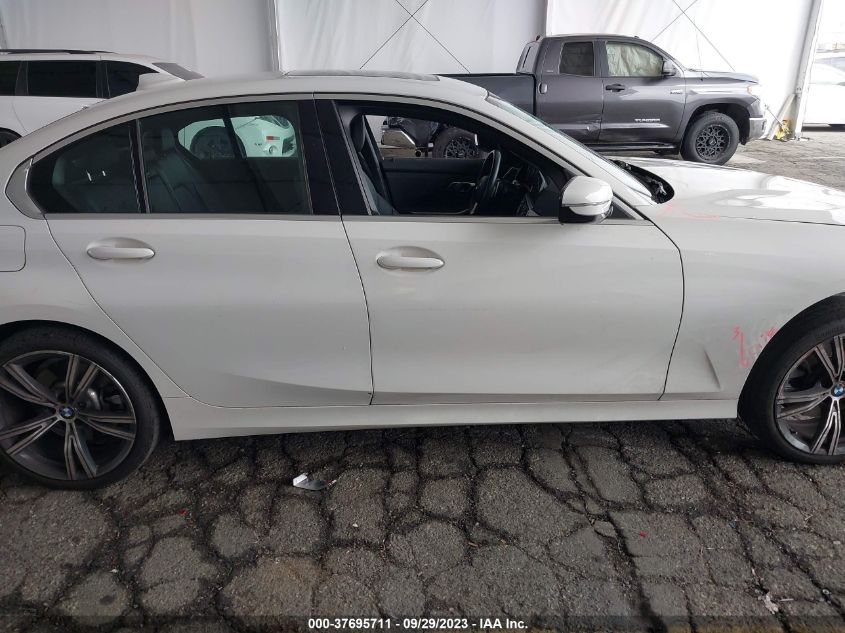 3MW5R1J07M8B72972 BMW 330i   14