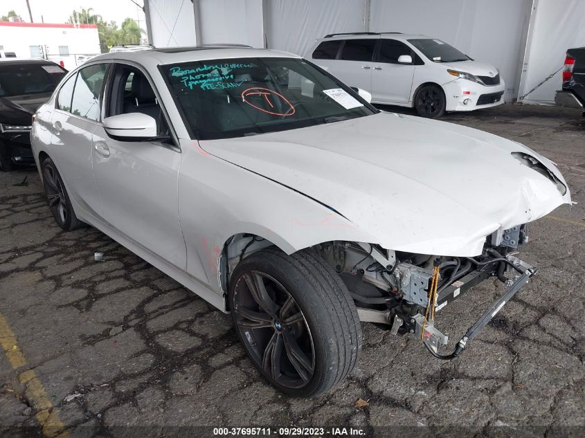 3MW5R1J07M8B72972 BMW 330i  