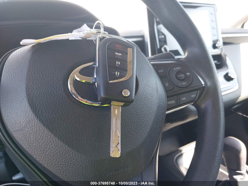 VIN 5YFEPMAE9MP257107 2021 TOYOTA COROLLA LE