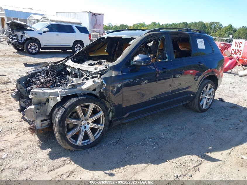 2016 VOLVO XC90 T6 MOMENTUM - YV4A22PK9G1047739