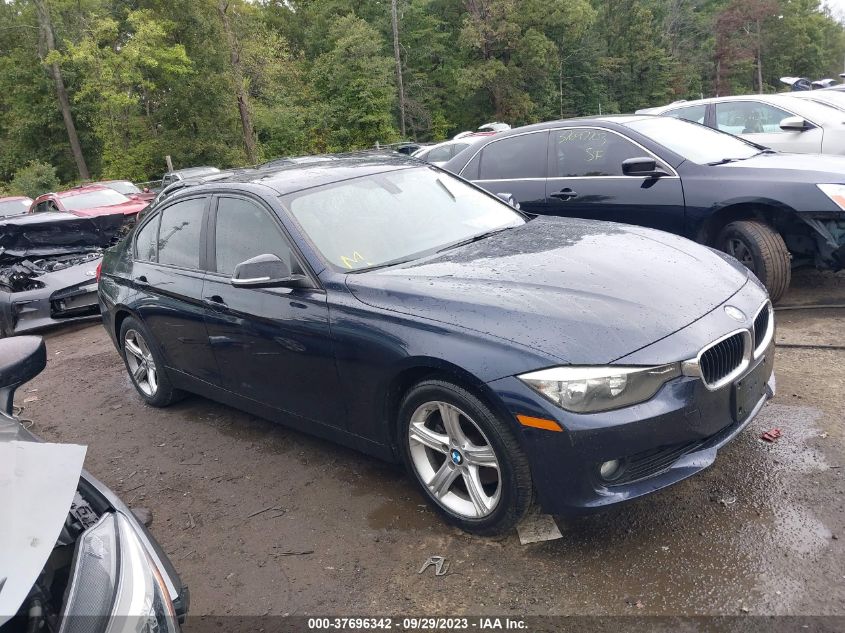 2013 BMW 3 SERIES 320I XDRIVE - WBA3C3C56DF982498