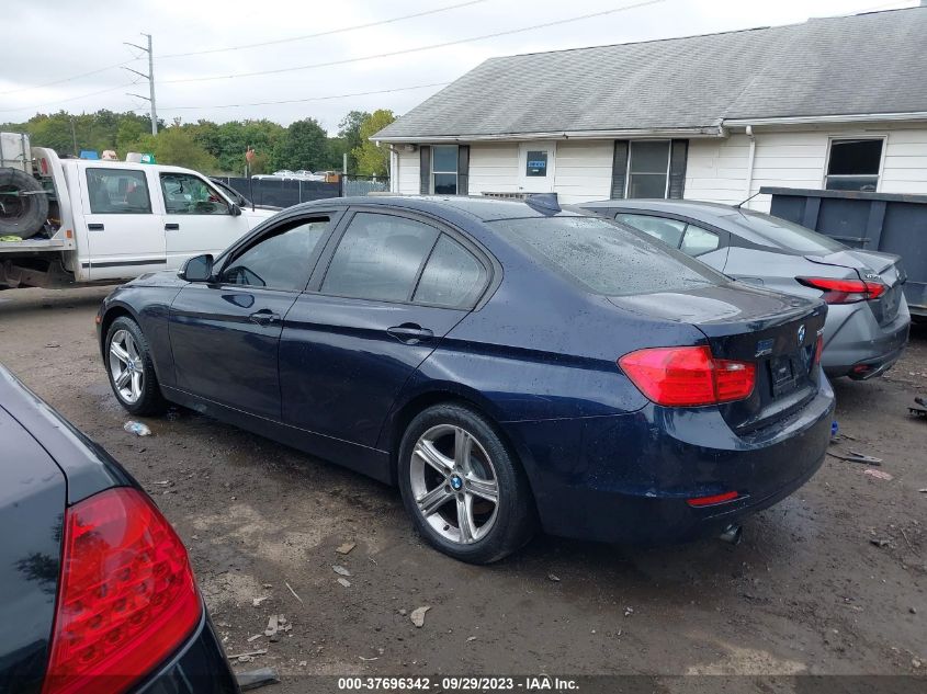 2013 BMW 3 SERIES 320I XDRIVE - WBA3C3C56DF982498