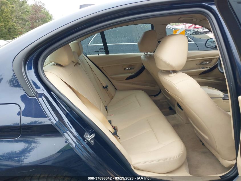 2013 BMW 3 SERIES 320I XDRIVE - WBA3C3C56DF982498