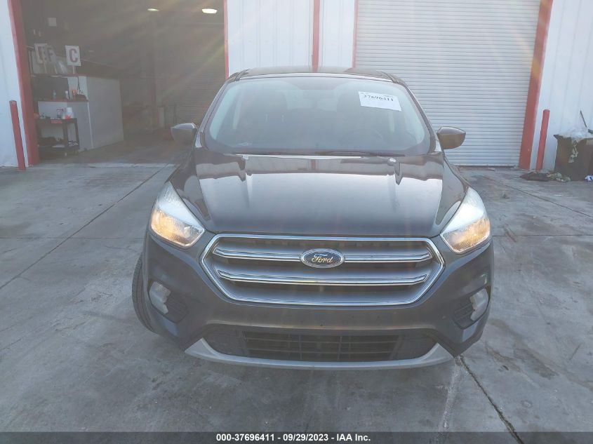 2017 FORD ESCAPE SE - 1FMCU9G96HUE51525