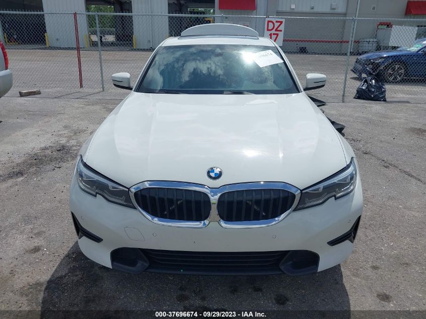 3MW5R1J0XM8B96571 BMW 330i   11