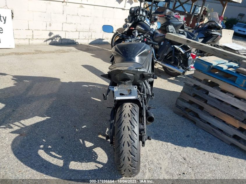 2016 YAMAHA YZFR6 JYARJ16EXGA036422