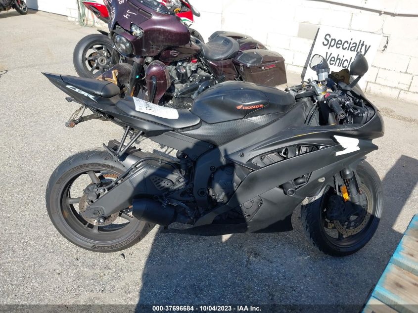 2016 YAMAHA YZFR6 JYARJ16EXGA036422