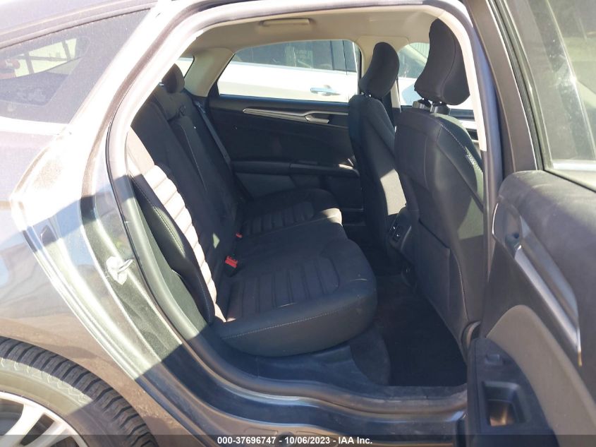 VIN 3FA6P0HD3JR260929 2018 FORD FUSION SE