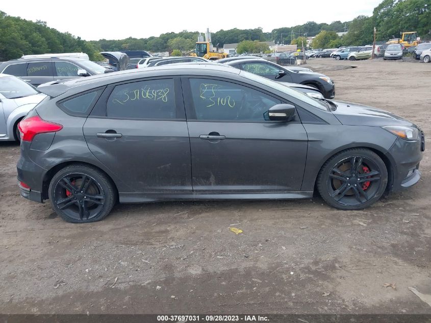 2016 FORD FOCUS ST 1FADP3L92GL226175