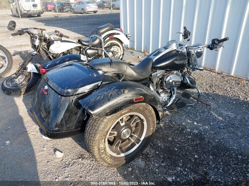 2015 HARLEY-DAVIDSON FLRT FREE WHEELER 1HD1MCM17FB850183