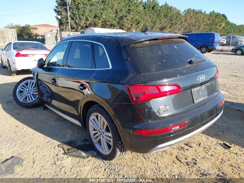 WA1BNAFY7L2058445 2020 AUDI Q5, photo no. 3