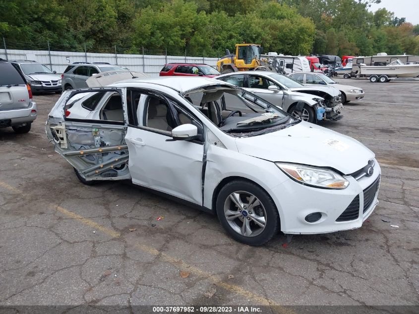 2014 FORD FOCUS SE - 1FADP3F29EL223513