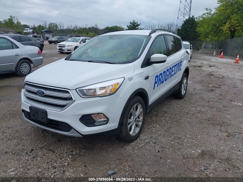VIN 1FMCU9GD3JUD23561 2018 FORD ESCAPE SE