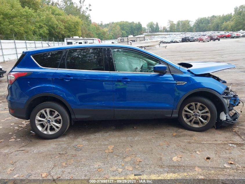 2017 FORD ESCAPE SE - 1FMCU9G98HUB08506